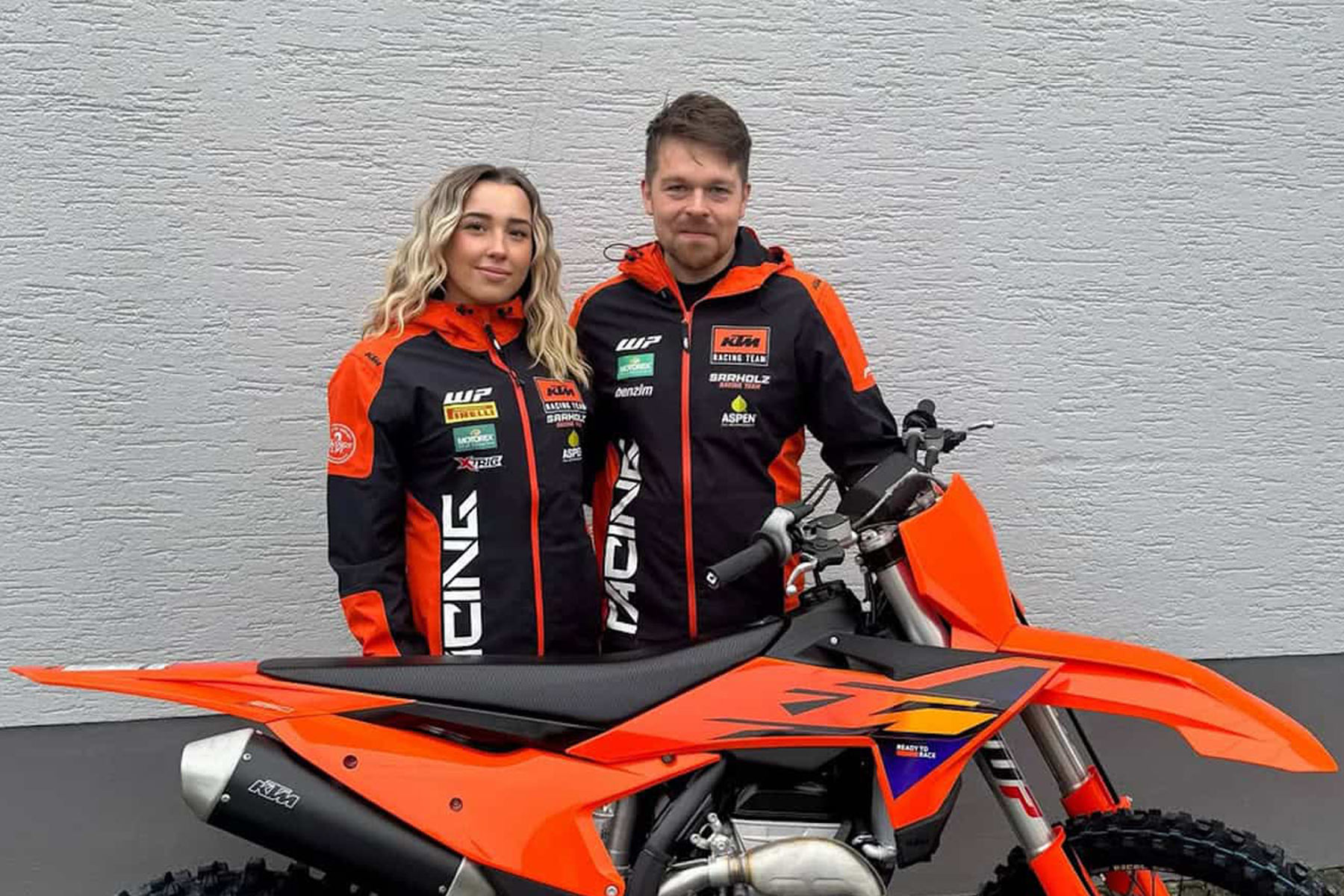 LEXI PACHMANN BLEIBT 2026 BEI KTM SARHOLZ RACING