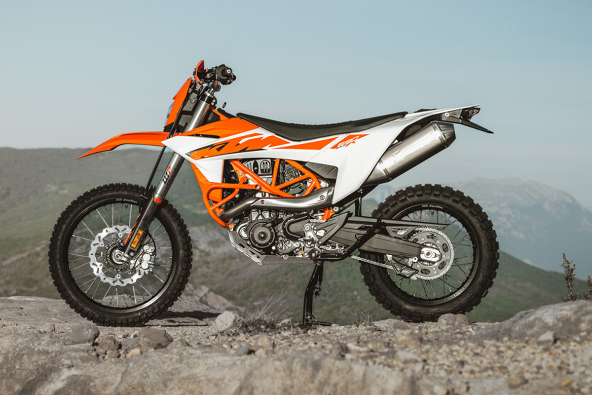 KTM_690_Enduro_R_2026_02.jpg